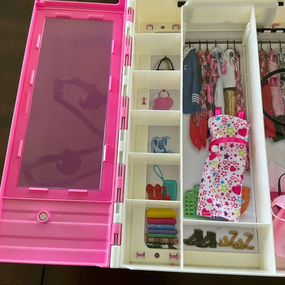 Barbie Fashionistas Ultimate Closet‎ Pink Portable Accessory Storage Case GBK11